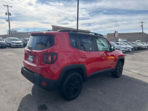 Used 2018 Jeep Renegade Trailhawk AWD/4WD image 6