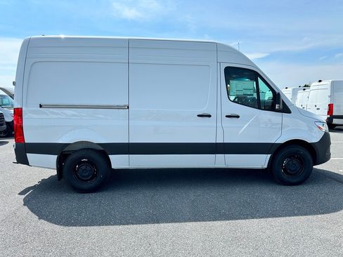New 2026 Mercedes-Benz Sprinter 2500 image 3