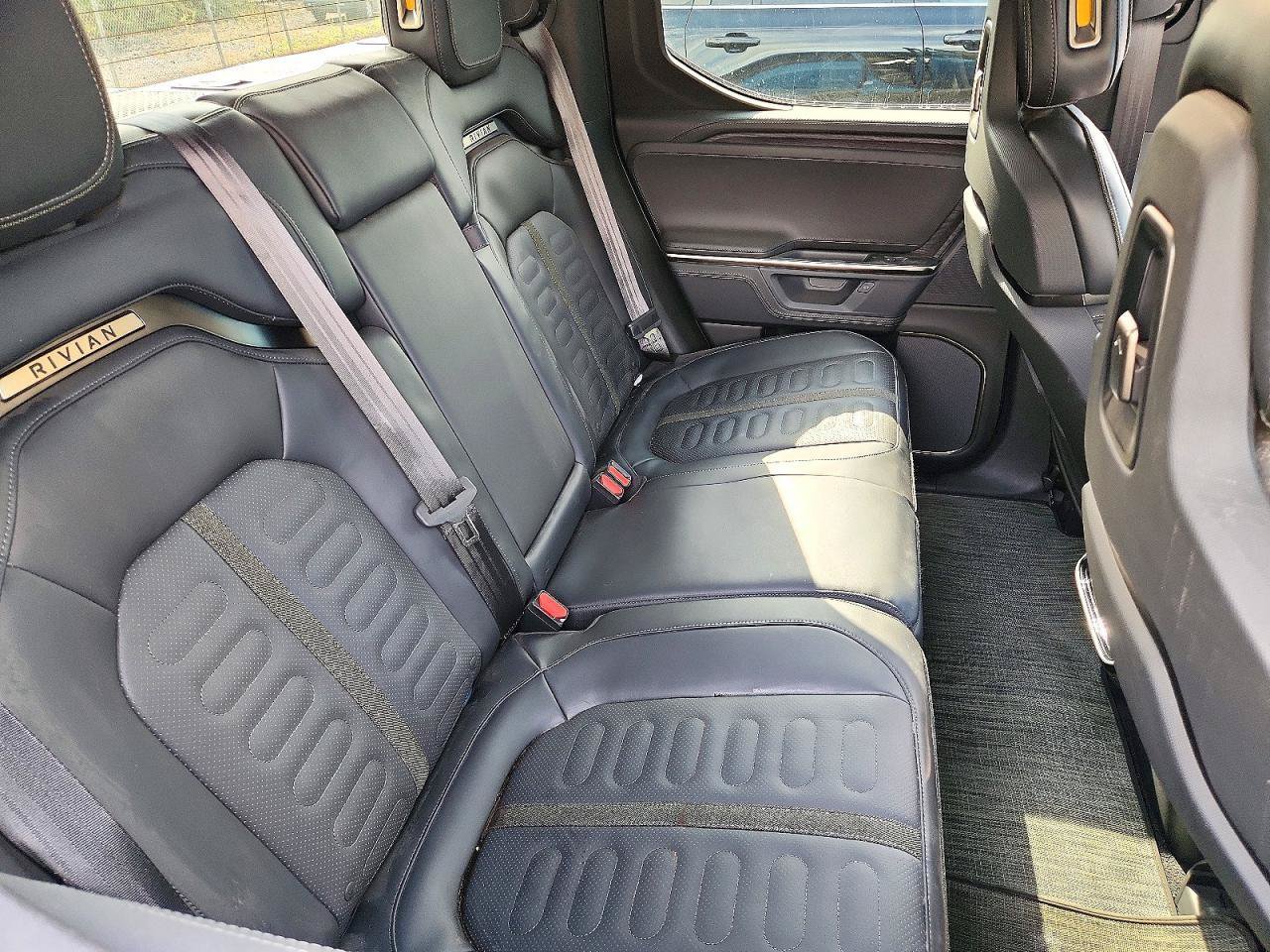 Used 2025 Rivian R1T Adventure Dual AWD/4WD image 7