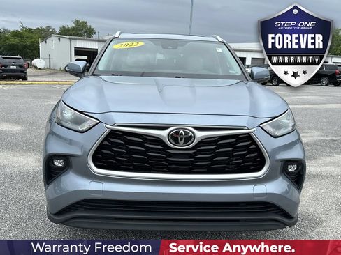 Used 2022 Toyota Highlander XLE FWD image 10