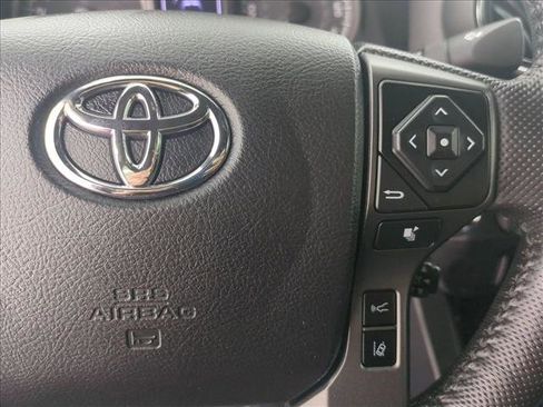 Used 2021 Toyota Tacoma TRD Off-Road AWD/4WD image 30