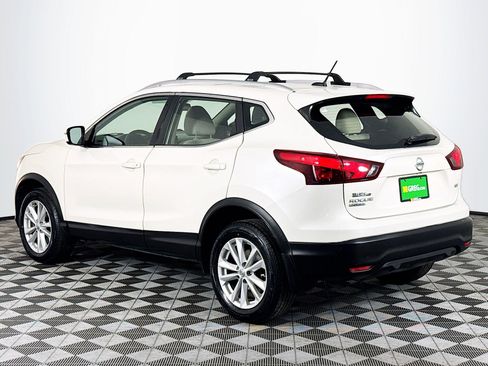 Used 2018 Nissan Rogue Sport SV FWD image 6