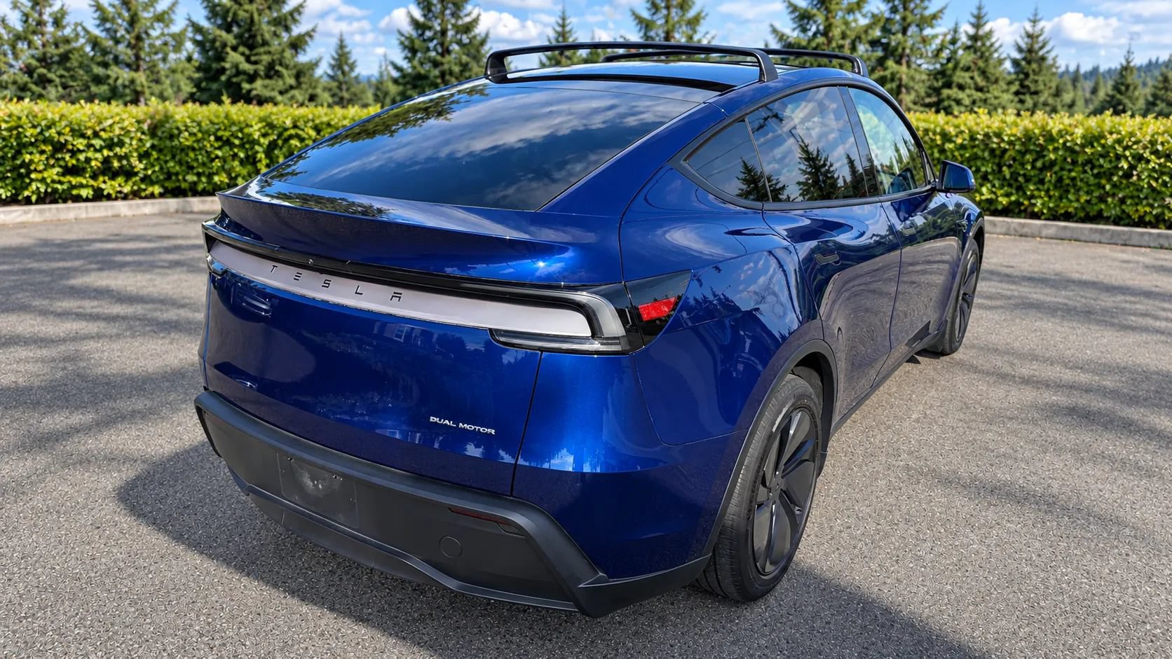Used 2026 Tesla Model Y AWD image 5
