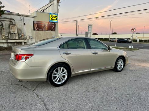 Used 2011 Lexus ES 350 4dr Sdn image 5