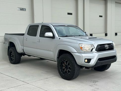 Used 2012 Toyota Tacoma 4x4 Double Cab w/ TRD Sport Pkg image 7