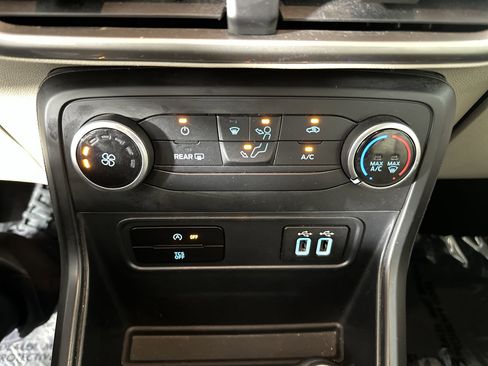 Used 2021 Ford EcoSport S image 23