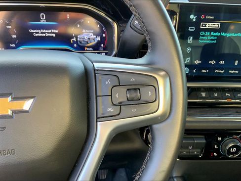 Used 2024 Chevrolet Silverado 2500 LTZ w/ LTZ Convenience Package image 24