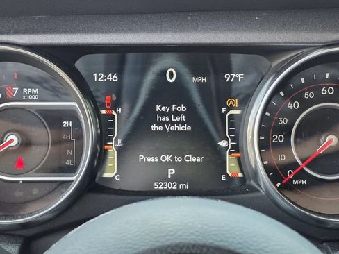 Used 2022 Jeep Gladiator Mojave AWD/4WD image 12
