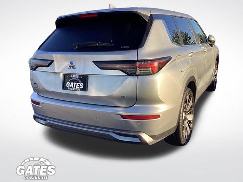 Used 2025 Mitsubishi Outlander SE AWD/4WD image 10