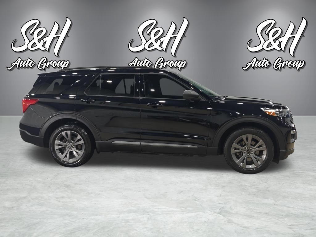 Used 2021 Ford Explorer XLT w/ Equipment Group 202A AWD/4WD image 22
