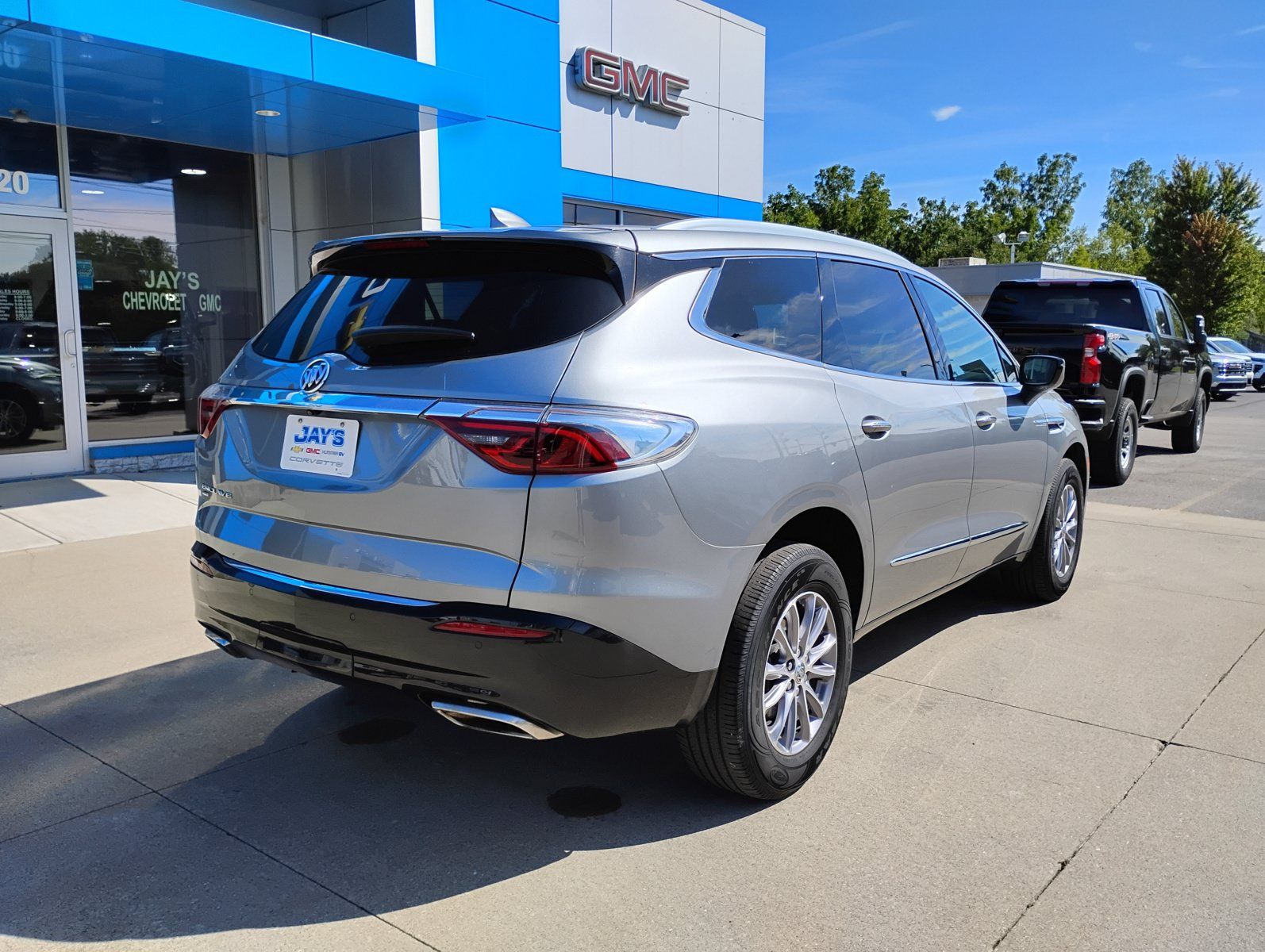 Used 2024 Buick Enclave Essence w/ Trailering Package, 5000 lbs. AWD/4WD image 8