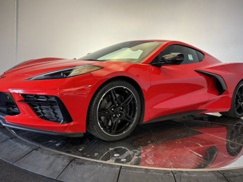 Used 2024 Chevrolet Corvette Stingray Premium Cpe w/ Z51 Performance Package RWD image 23