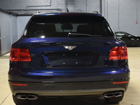 Used 2020 Bentley Bentayga Design Series image 9