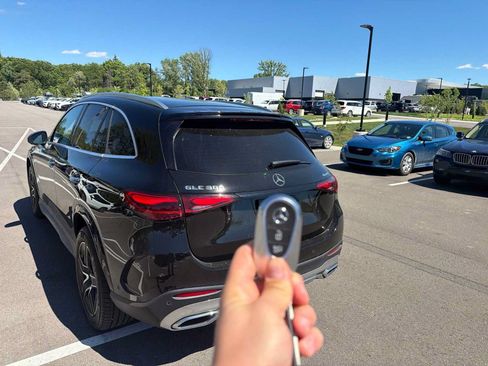 Used 2023 Mercedes-Benz GLC 300 4MATIC image 6