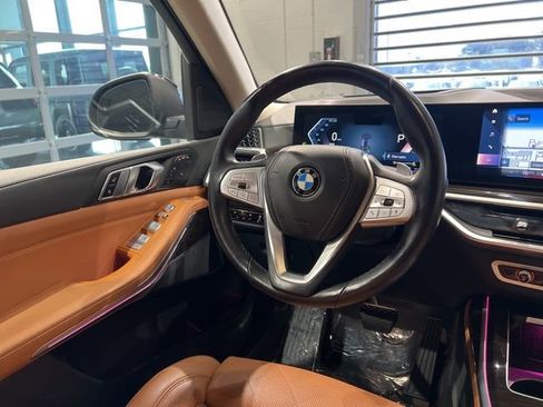 Used 2023 BMW X7 xDrive40i AWD/4WD image 42