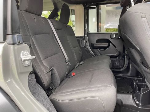 Used 2020 Jeep Wrangler Unlimited Sport S image 21
