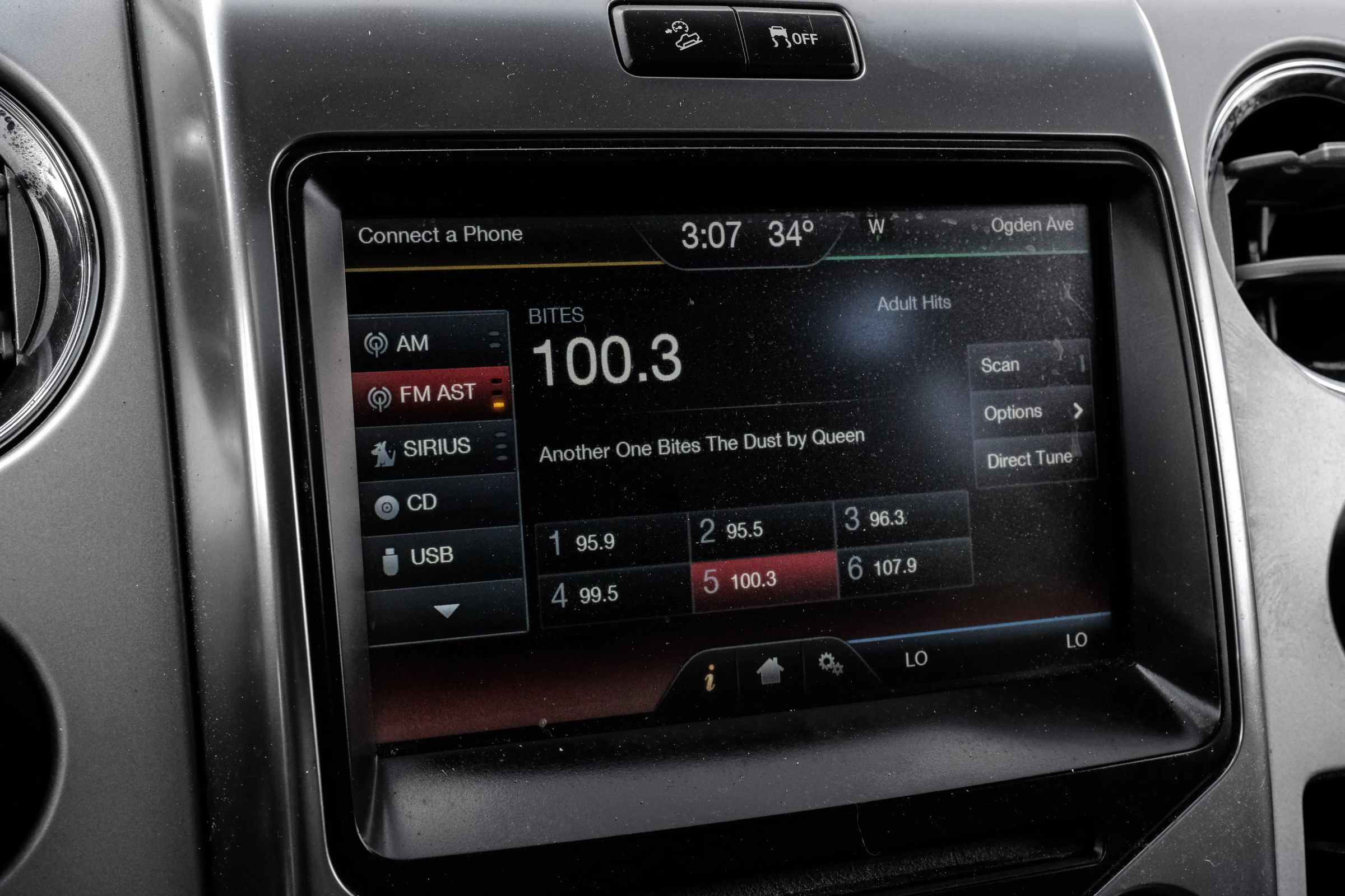 Used 2014 Ford F150 FX4 w/ Equipment Group 402A Luxury AWD/4WD image 33