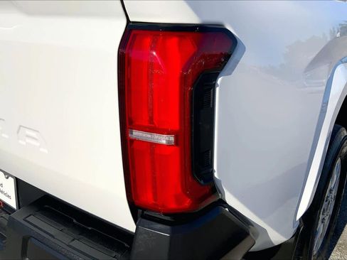 Used 2024 Toyota Tacoma SR image 29