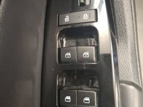 Used 2023 Kia Sportage EX FWD image 17