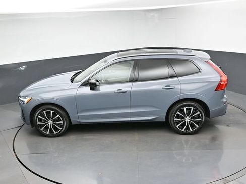 Used 2023 Volvo XC60 B5 Plus AWD/4WD image 45