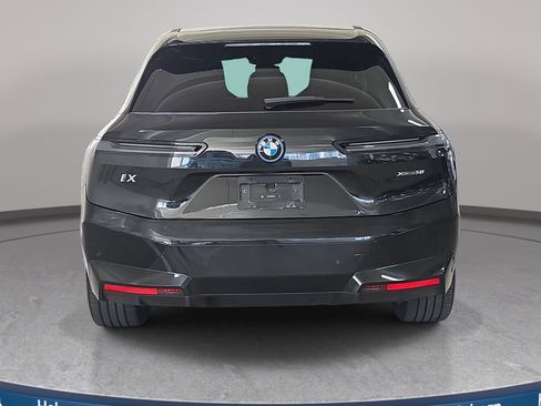 Used 2024 BMW iX xDrive50 w/ Premium Package AWD/4WD image 8