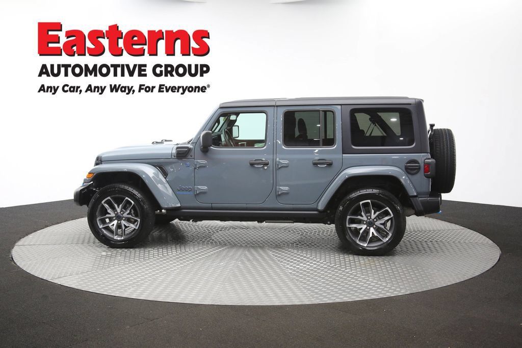 Used 2024 Jeep Wrangler Unlimited w/ Convenience Group AWD/4WD image 63