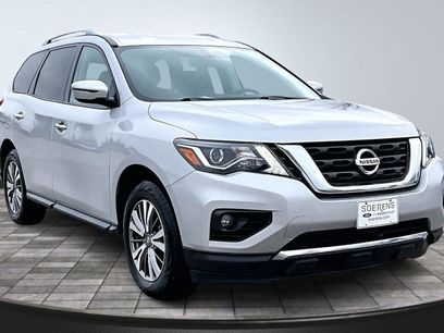 Used 2020 Nissan Pathfinder SV