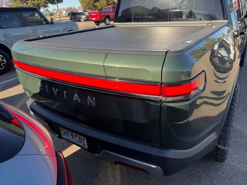 Used 2022 Rivian R1T Adventure image 4