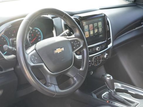 Used 2018 Chevrolet Traverse LT FWD image 20