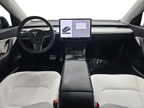 Used 2021 Tesla Model Y Performance AWD/4WD image 9