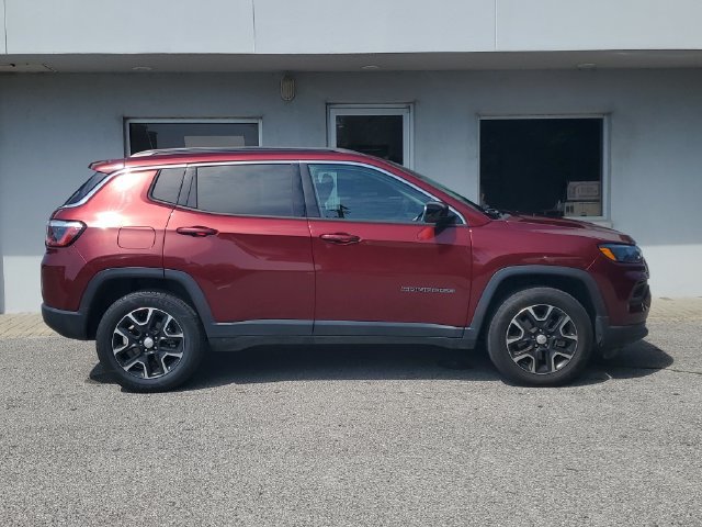 Used 2022 Jeep Compass Latitude w/ Convenience Group AWD/4WD image 6