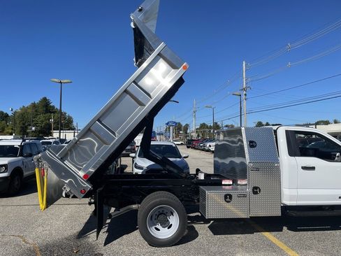 New 2025 Ford F550 4x4 Regular Cab Super Duty image 29