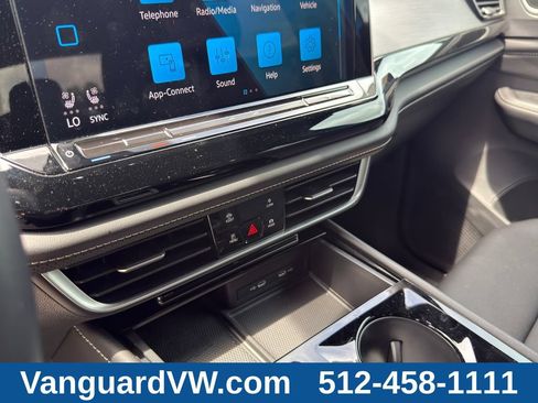 Used 2024 Volkswagen Atlas Cross Sport SE FWD image 17