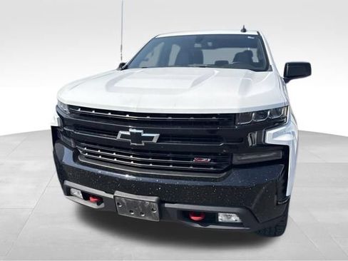 Used 2021 Chevrolet Silverado 1500 LT Trail Boss w/ LPO, Dark Essentials Package AWD/4WD image 3