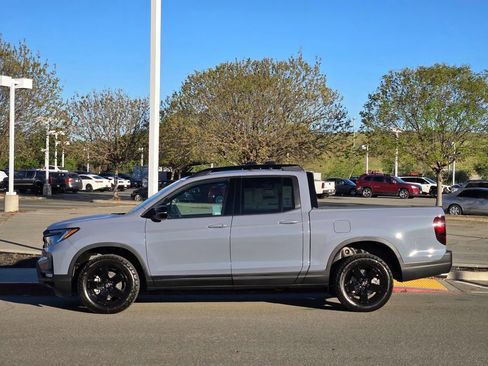 New 2026 Honda Ridgeline Black Edition image 7