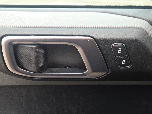 Used 2022 Ford Bronco 4-Door AWD/4WD image 17