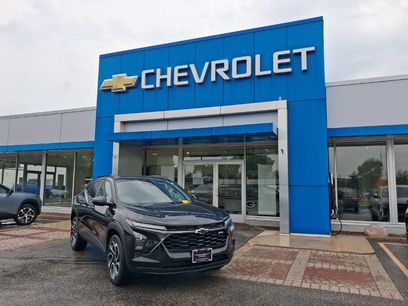Used 2025 Chevrolet Trax RS w/ Sunroof Package