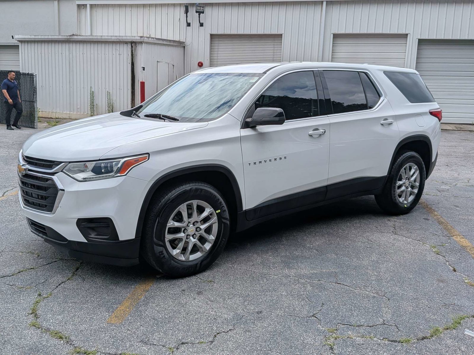 Used 2021 Chevrolet Traverse LS FWD image 8