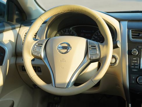 Used 2014 Nissan Altima 2.5 SL w/ Technology Package FWD image 14