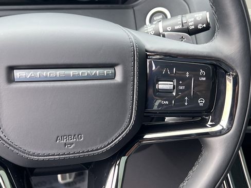 New 2025 Land Rover Range Rover Velar Dynamic SE AWD/4WD image 26