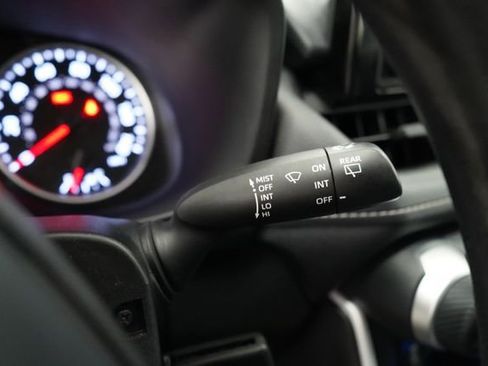 Used 2022 Toyota RAV4 LE image 20