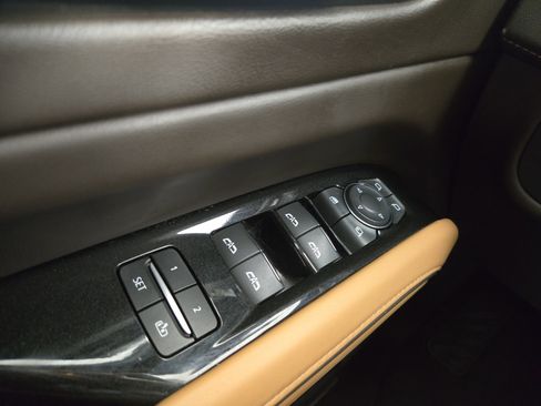 Certified 2022 Cadillac Escalade Sport w/ Touring Package image 31