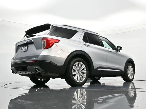 Certified 2022 Ford Explorer Limited w/ Limited Technology Package image 42
