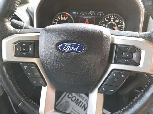 Used 2020 Ford F150 Lariat image 28