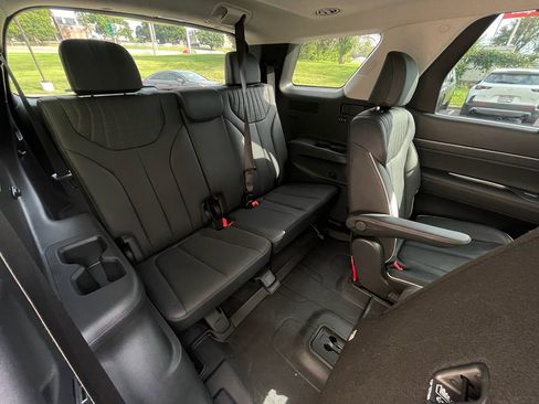 Used 2025 Hyundai Palisade Limited image 22