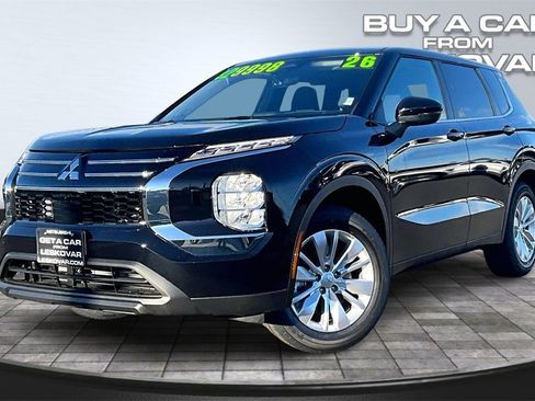 New 2026 Mitsubishi Outlander ES image 2