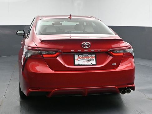 Used 2022 Toyota Camry SE image 7