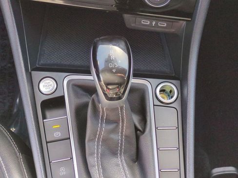 Used 2024 Volkswagen Jetta SE FWD image 20