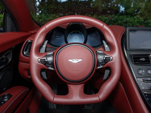 Used 2021 Aston Martin DBS Superleggera Volante image 22