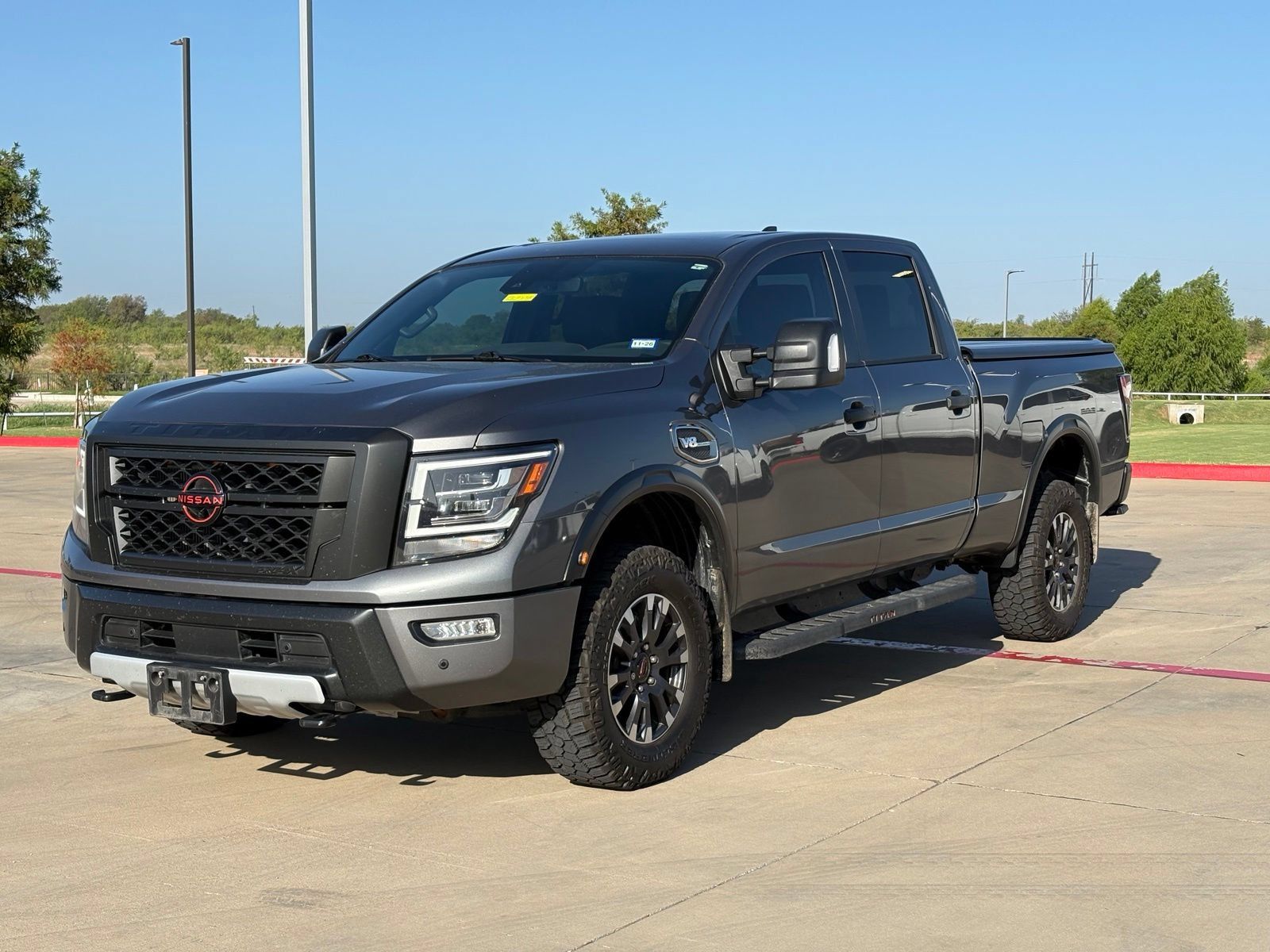 Used 2024 Nissan Titan PRO-4X w/ Pro-4x Convenience Package AWD/4WD image 3